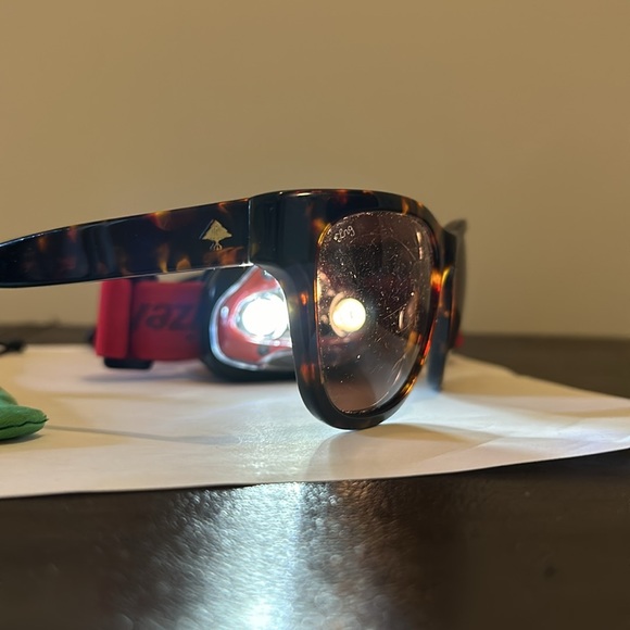 LRG sunglasses - Picture 8 of 9